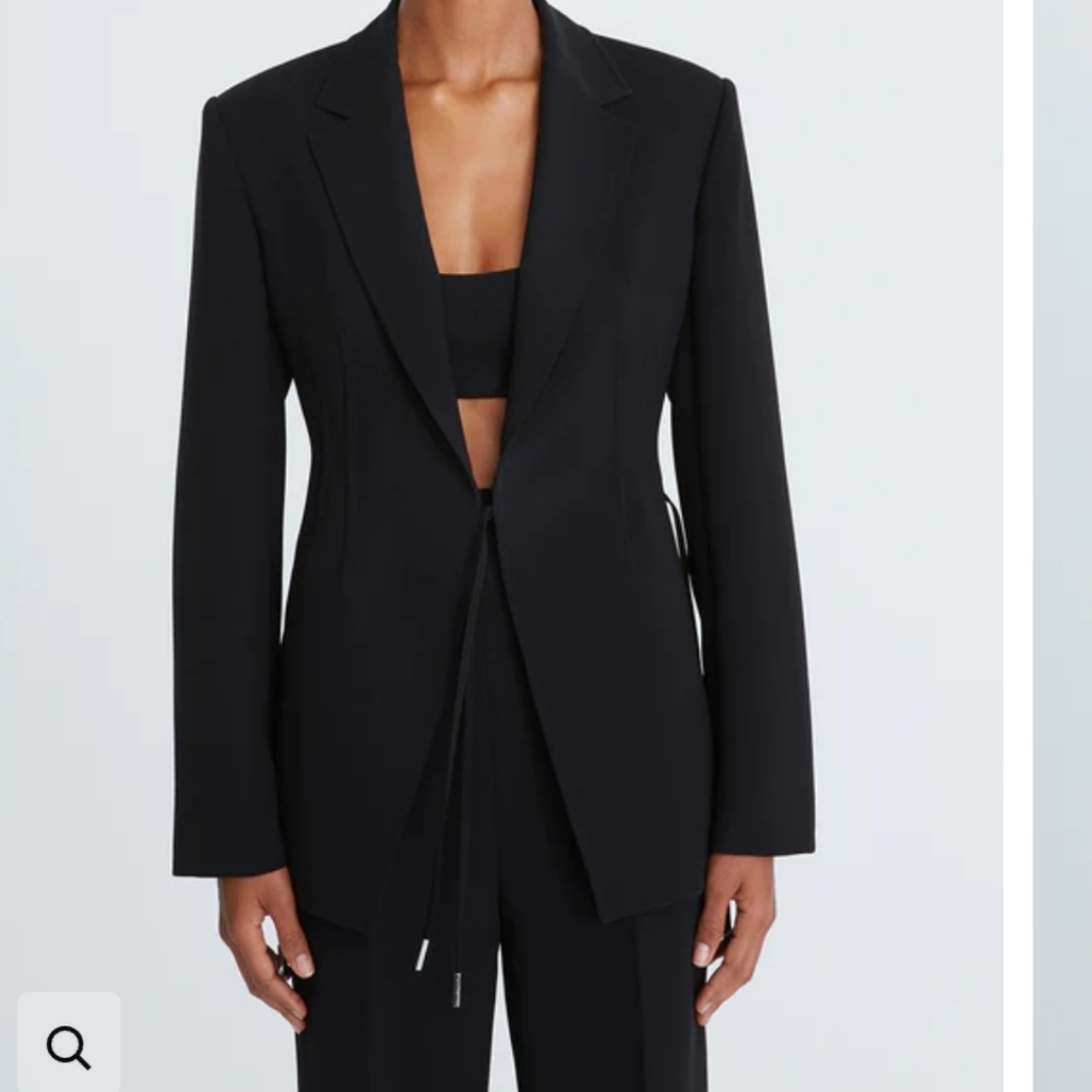 Halston Carolyn Crepe Tailored blazer